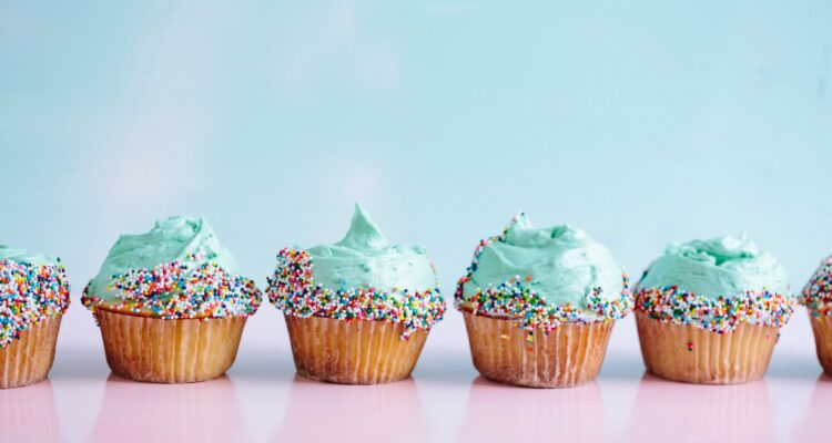 blue cupcakes